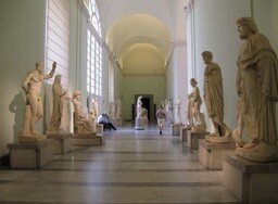 Napoli museo archeologico.jpg